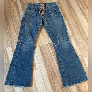 Women’s vintage Y2K GUESS PREMIUM Bell boot
Jeans Sz 31/32